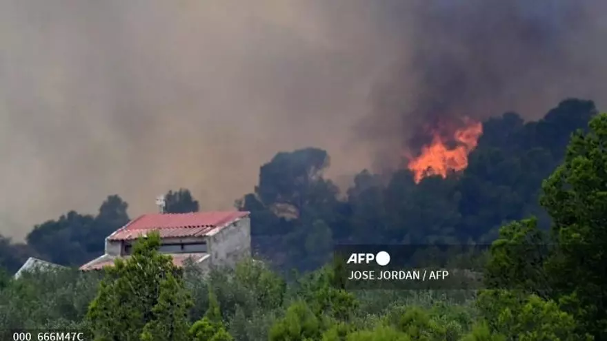 España da por finalizada la emergencia por la ola de incendios forestales