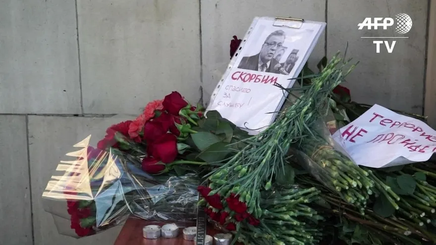 Rusia rinde tributo a su embajador asesinado en Turquía