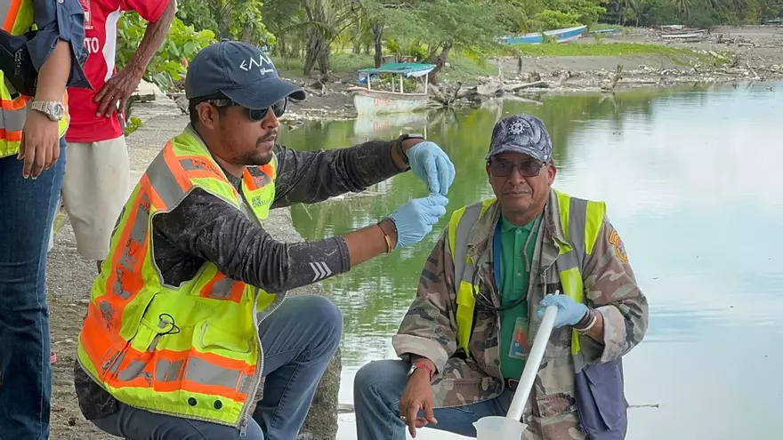 Técnicos de MiAmbiente toman muestras en ríos y sistemas de tratamiento en Chiriquí