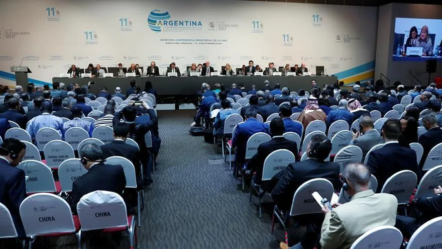 Vista general este lunes 11 de diciembre de 2017, durante la plenaria de la OMC, en Buenos Aires (Argentina).