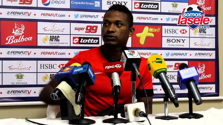 El delantero Alcibíades Rojas conversó con la prensa apostada en el Rommel Fernández