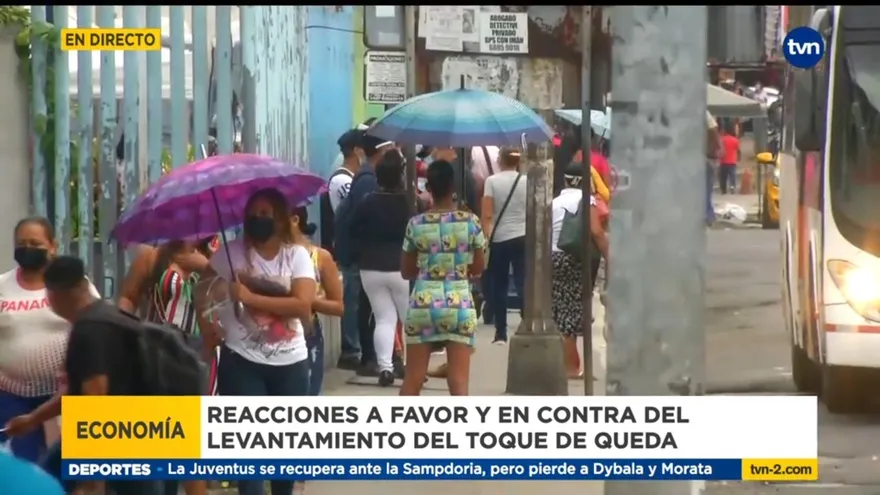 Reacciones a favor y contra de la eliminación del toque de queda