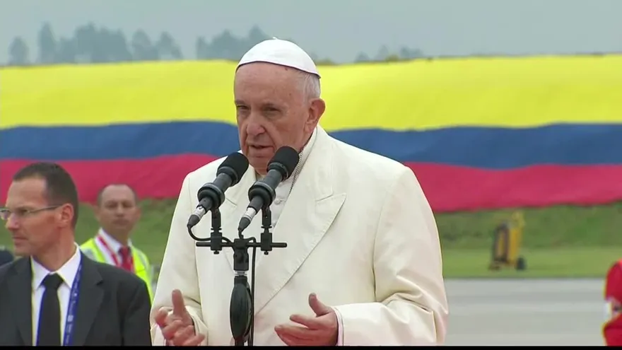 El Papa emprende su visita a Villavicencio