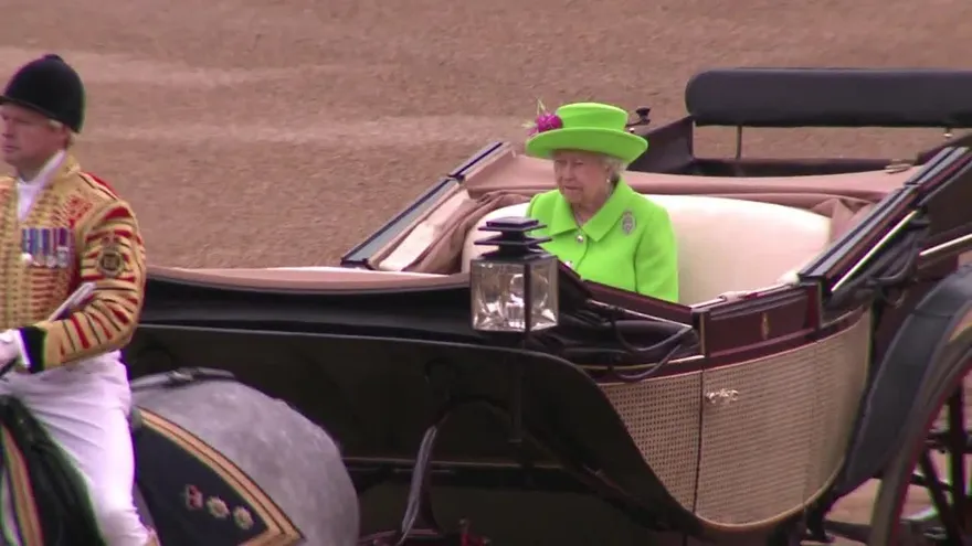 Isabel II cumple 65 años en el trono