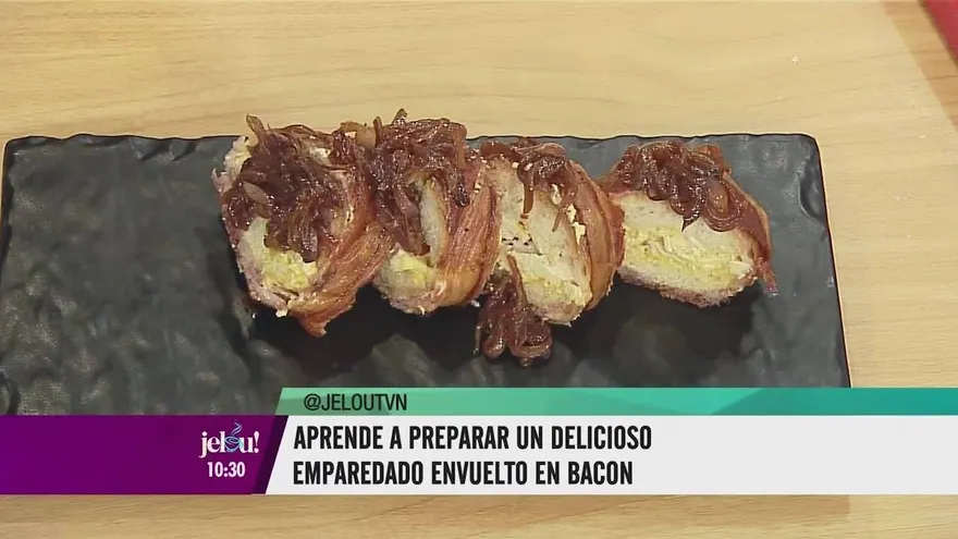 ¡De película! Juan nos prepara un emparedado cubierto en bacon