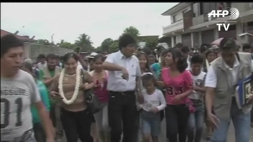 Bolivianos definen en referendo sobre reelección presidencial