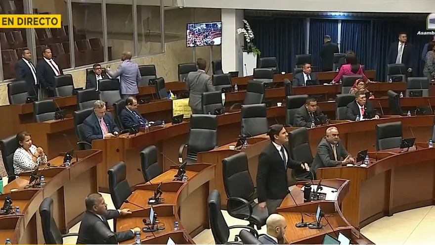 Asamblea cita a ministro de Comercio y Ambiente