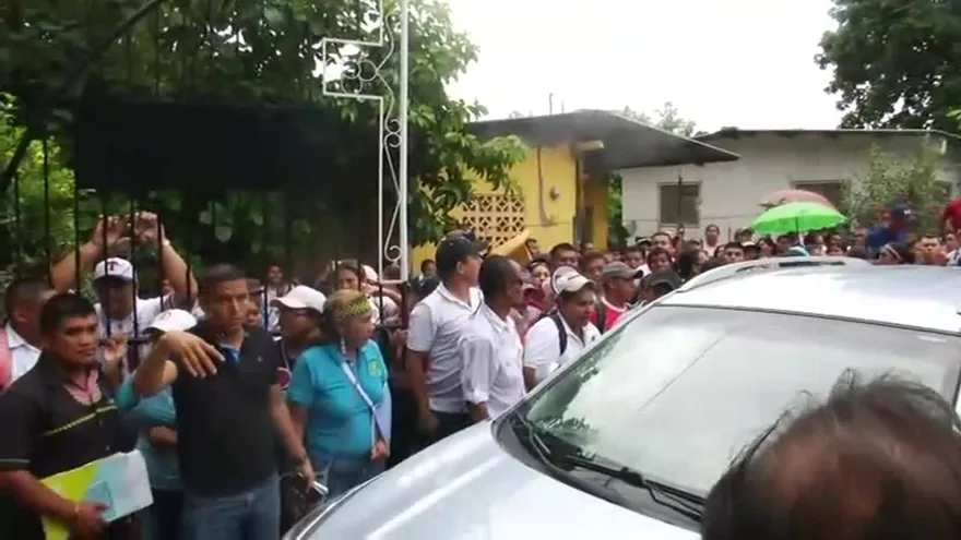 Grupo de docentes y Gobierno llegan a acuerdo