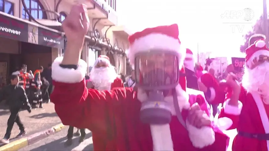 Ejército dispersa a Papa Noel en Belén