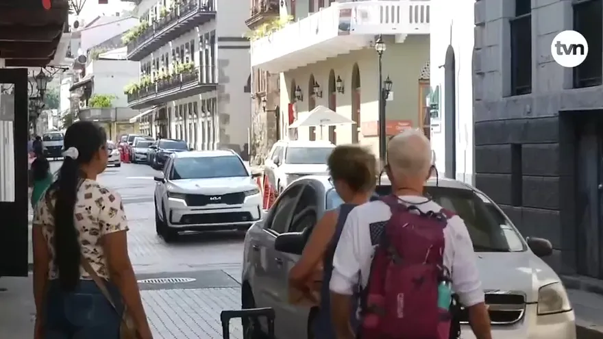 Comerciantes del Casco Antiguo se preparan para los carnavales
