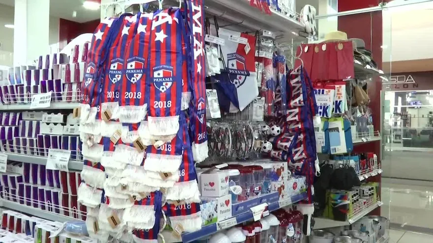 Suvenires del Mundial en las calles de Panamá