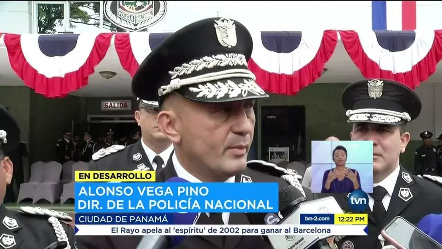 Realizan homenaje póstumo a policías caídos en el cumplimiento del deber