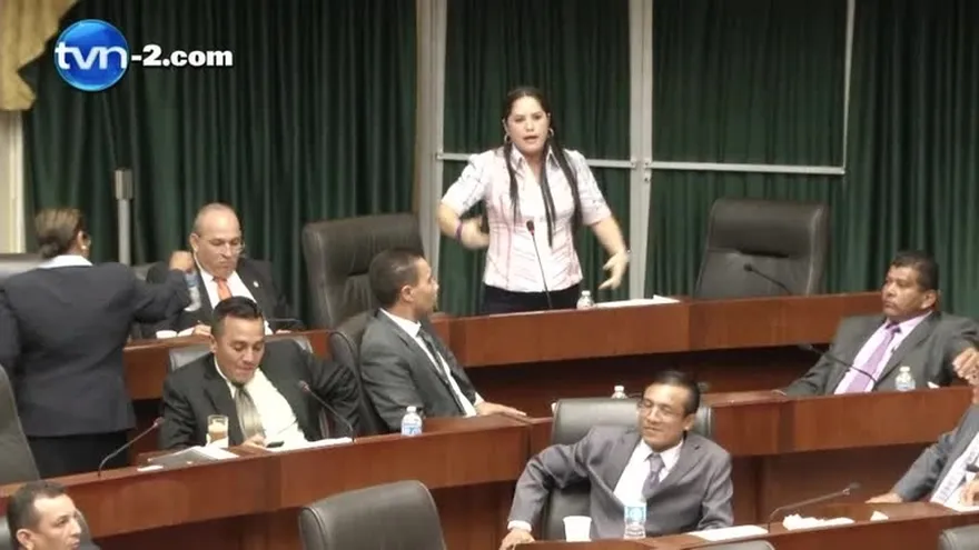 Diputados PRD, en pugna por Pérez para contralor