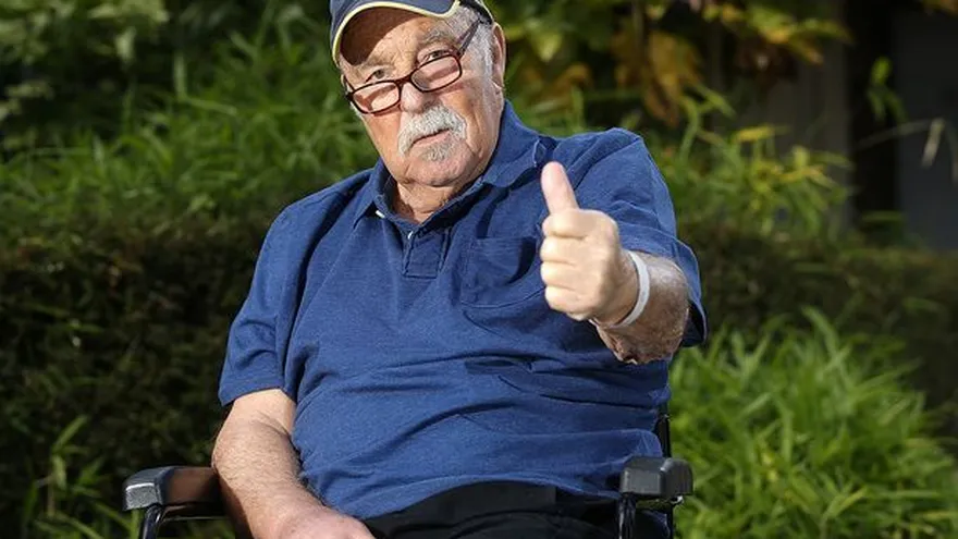 El legendario Jimmy Greaves recibe alta hospitalaria