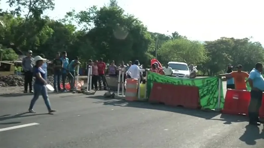 Con protestas, residentes en chiriquí llaman la atención del MOP