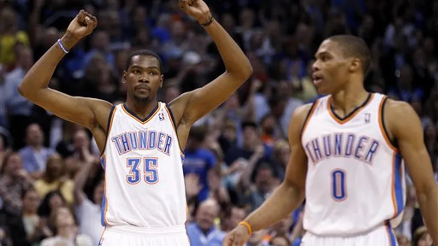 El Thunder se recupera para vencer a Dallas; Love anota 39 puntos