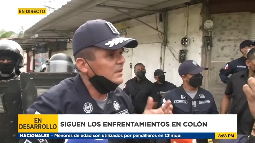 Director de la Policía media con manifestantes en Colón
