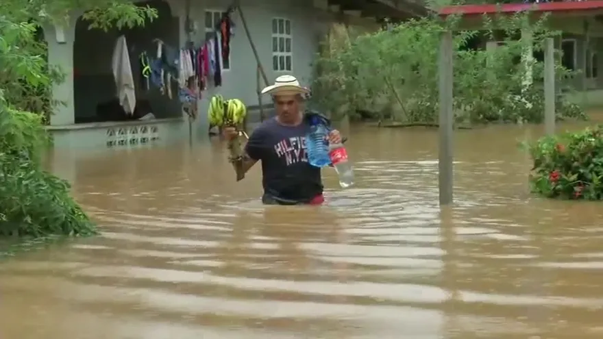 Familias afectadas por inundaciones en Colón recibirán apoyo del Gobierno