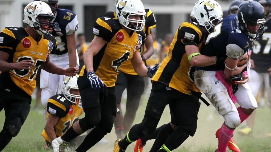 Kolts y Dragons demuestran Calibre en el Jamboree del Varsity