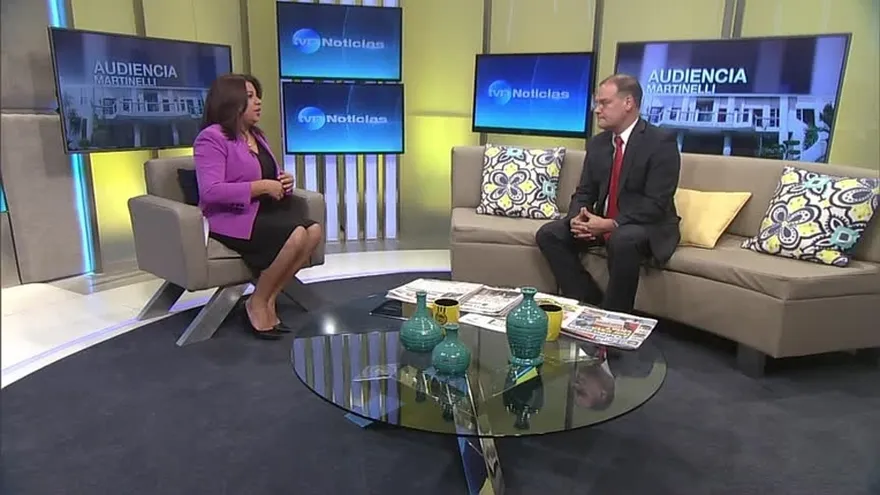 González analiza la situación del PRD