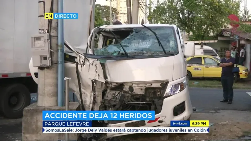 Accidente en Río Abajo deja 12 heridos