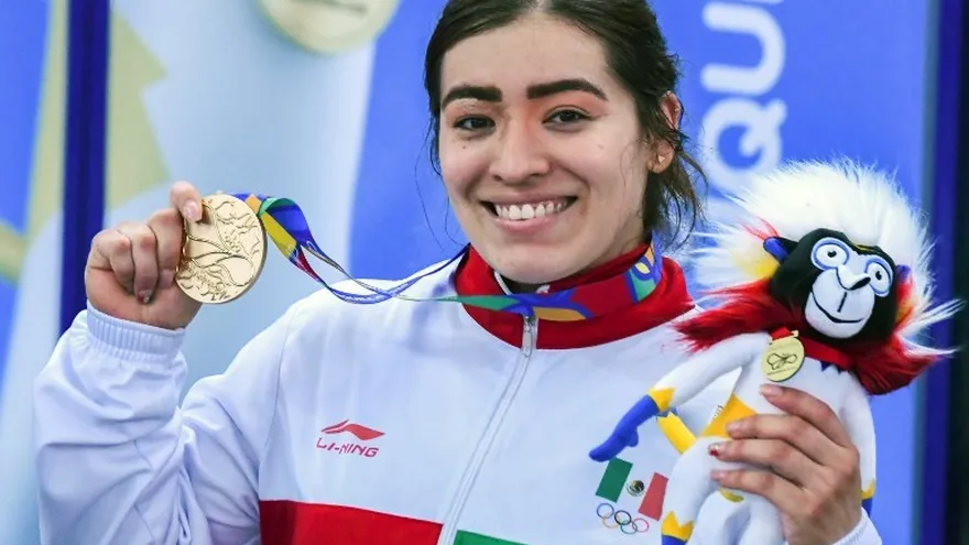 Aremi Fuentes, la pesista que sacó su casta mexicana con entrenamiento mental