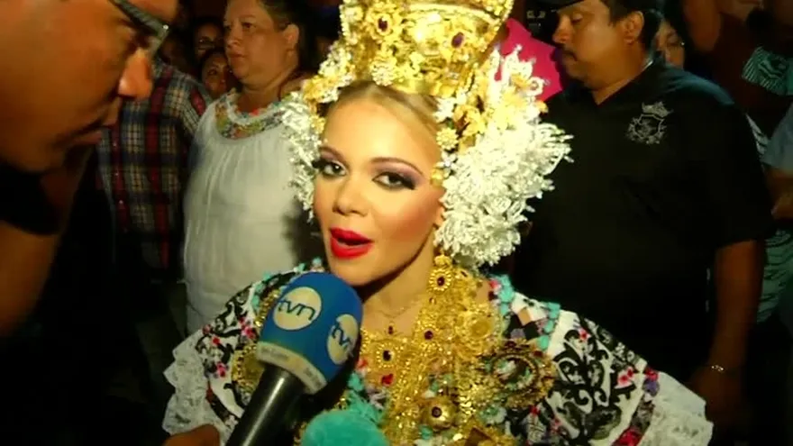 Rosario Mayela García Chanis, reina de Calle Arriba
