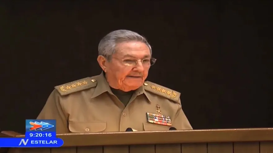Raúl Castro pospone su marcha y dejará el poder el 19 de abril de 2018