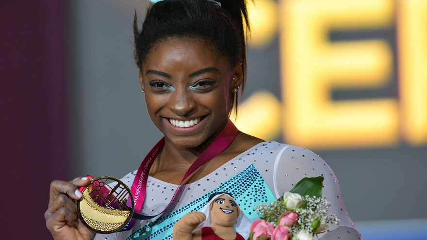 Simone Biles hace historia con su cuarto oro en concurso general | Agencia