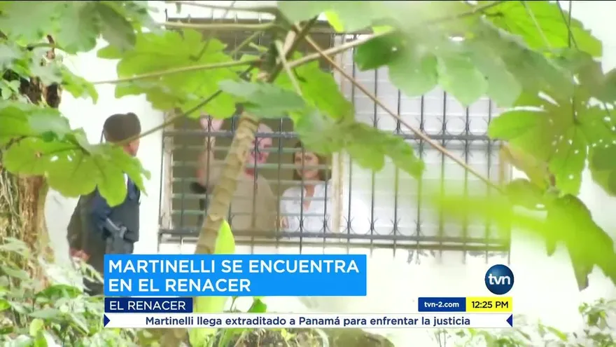 Marta Linares visita al expresidente Martinelli en El Renacer