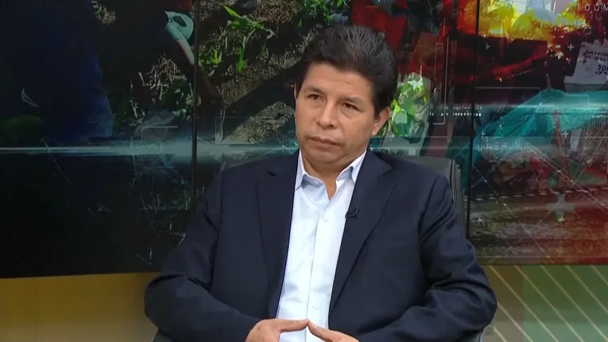 Presidente de Perú cooperará con investigación de fiscalía.