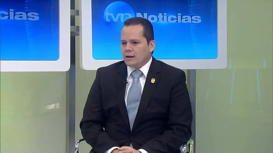 Efraín Medina, Director de la Lotería Nacional