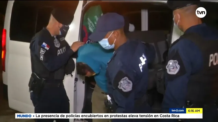 Tres aprehendidos por intentar robar camioneta