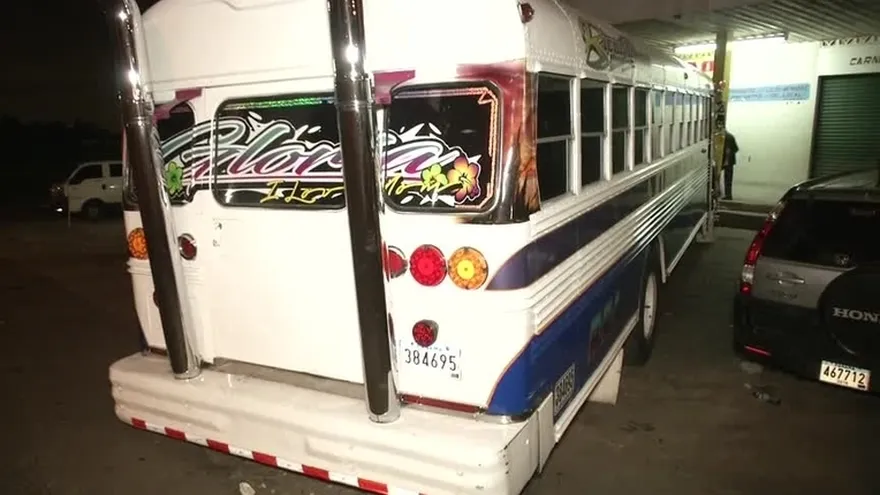 Conductor de bus detenido por supuesto robo de celulares
