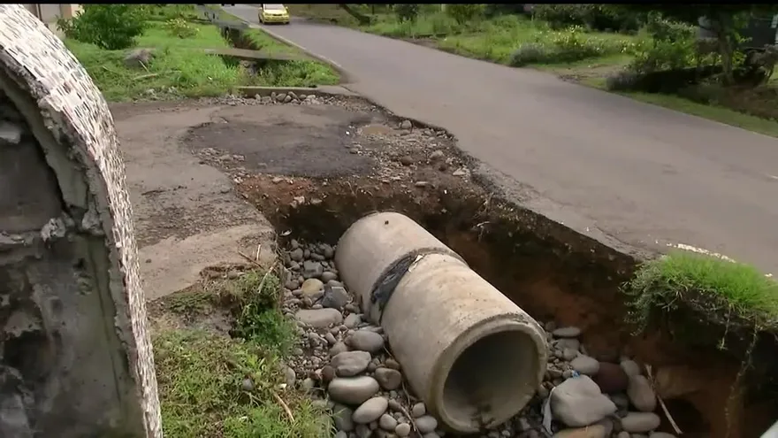 Familias en Bugaba exigen arreglo de los desagües