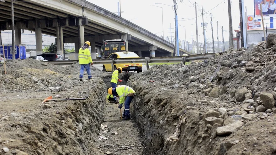 MOP inicia trabajos viales en Cuatro Altos, Colón