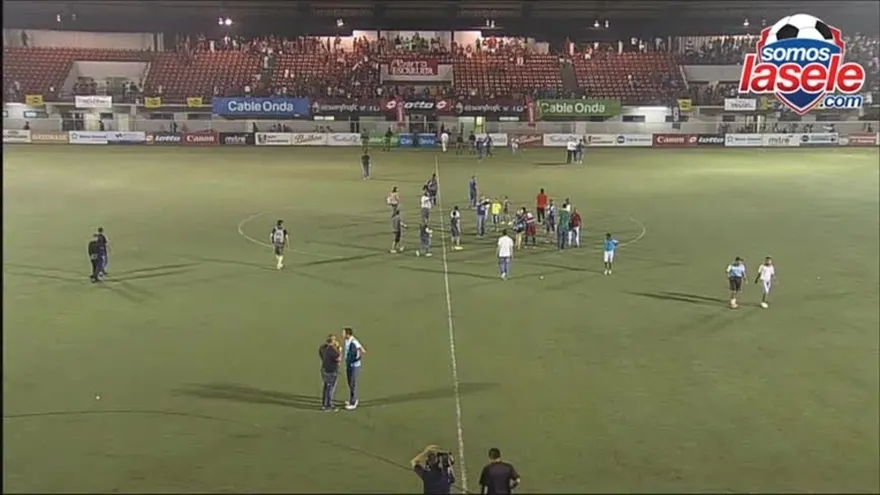 Mike Stump se lleva tres puntos para el Plaza Amador