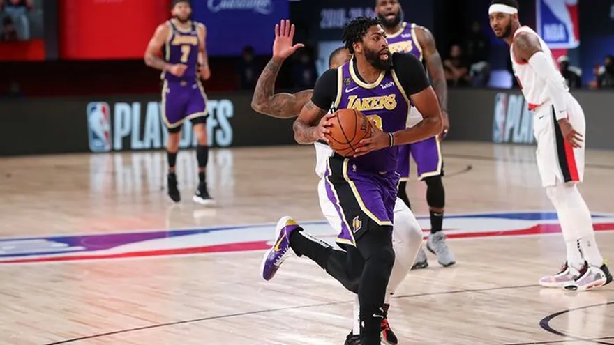 LeBron James y Anthony Davis mostraron su versión estelar