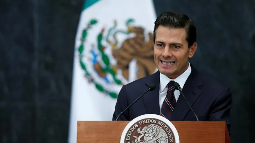 El presidente mexicano, Enrique Peña Nieto, habla en un acto público en la residencia oficial de Los Pinos en Ciudad de México.