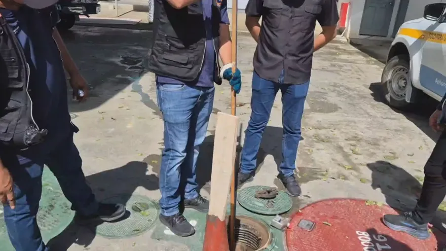 El operativo, desarrollado por la Acodeco en coordinación con la Secretaría Nacional de Energía y la DGI, incluyó la revisión de la calibración de los surtidores, los niveles de agua en los tanques de almacenamiento y la documentación de las estaciones de servicio.