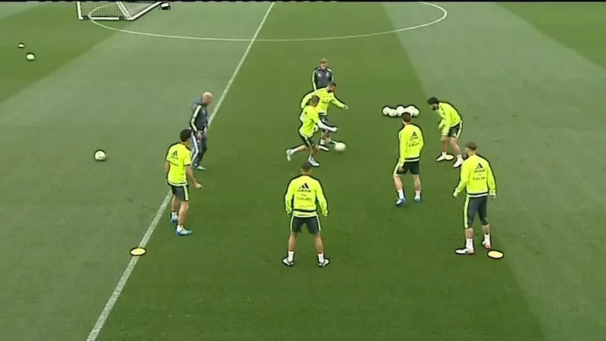 El Real Madrid busca un triunfo para seguir subido al tren por la Liga