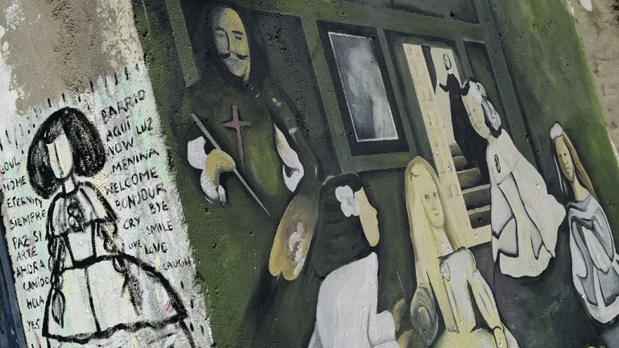 Reproducción de la obra de Velázquez en uno de los edificios