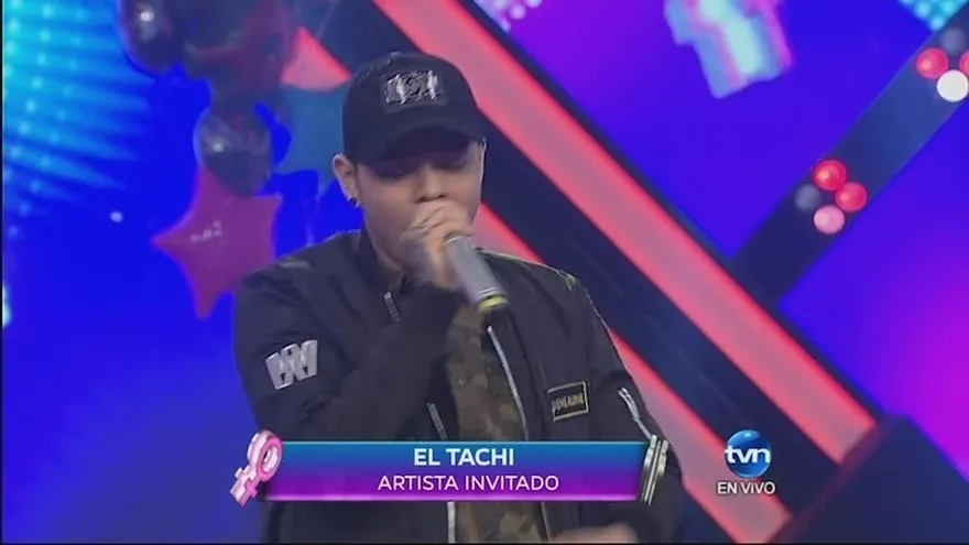 ¡Presentación de El Tachi en la celebración de los 100 programas de Esto Es Guerra!