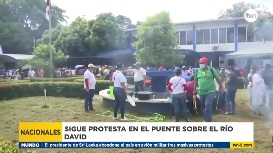 Productores y transportistas cierran la ciudad de David