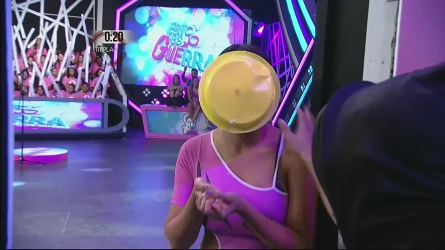 Anonymous dio tortazos a las Curvas en Dulce o  Castigo