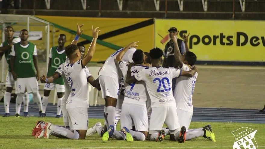 Árabe Unido pierde pero continua por resultado global en la Liga CONCACAF