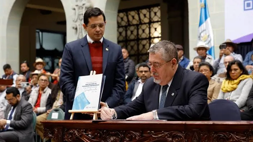 Guatemala lanza plan de protección a defensores de DDHH