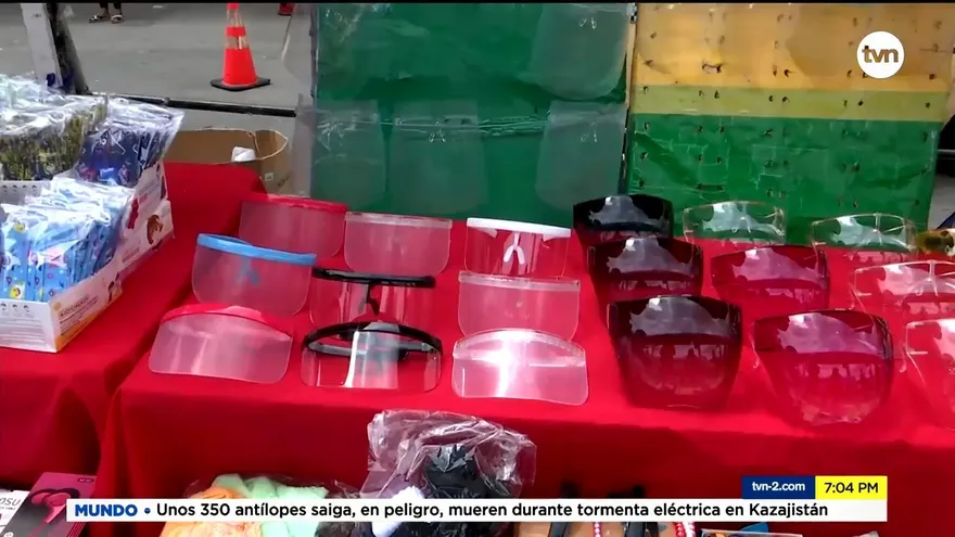 Pocos usuarios de transporte público viajan con sus pantallas faciales