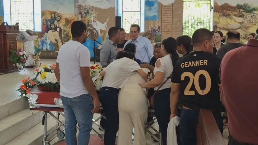 Último adiós a Luis Montero: familiares y dirigentes deportivos despiden a víctima del accidente en Coclé