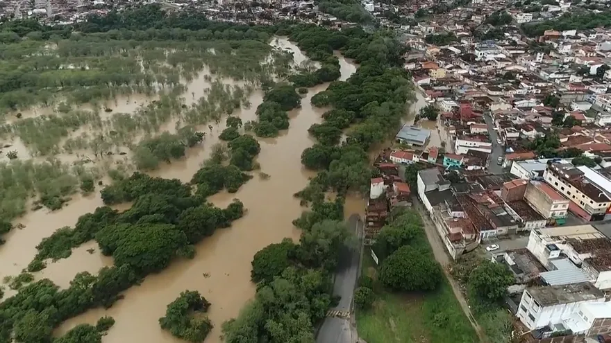Lluvias intensas dejan muerte e inundaciones en 37 ciudades del noreste de Brasil
